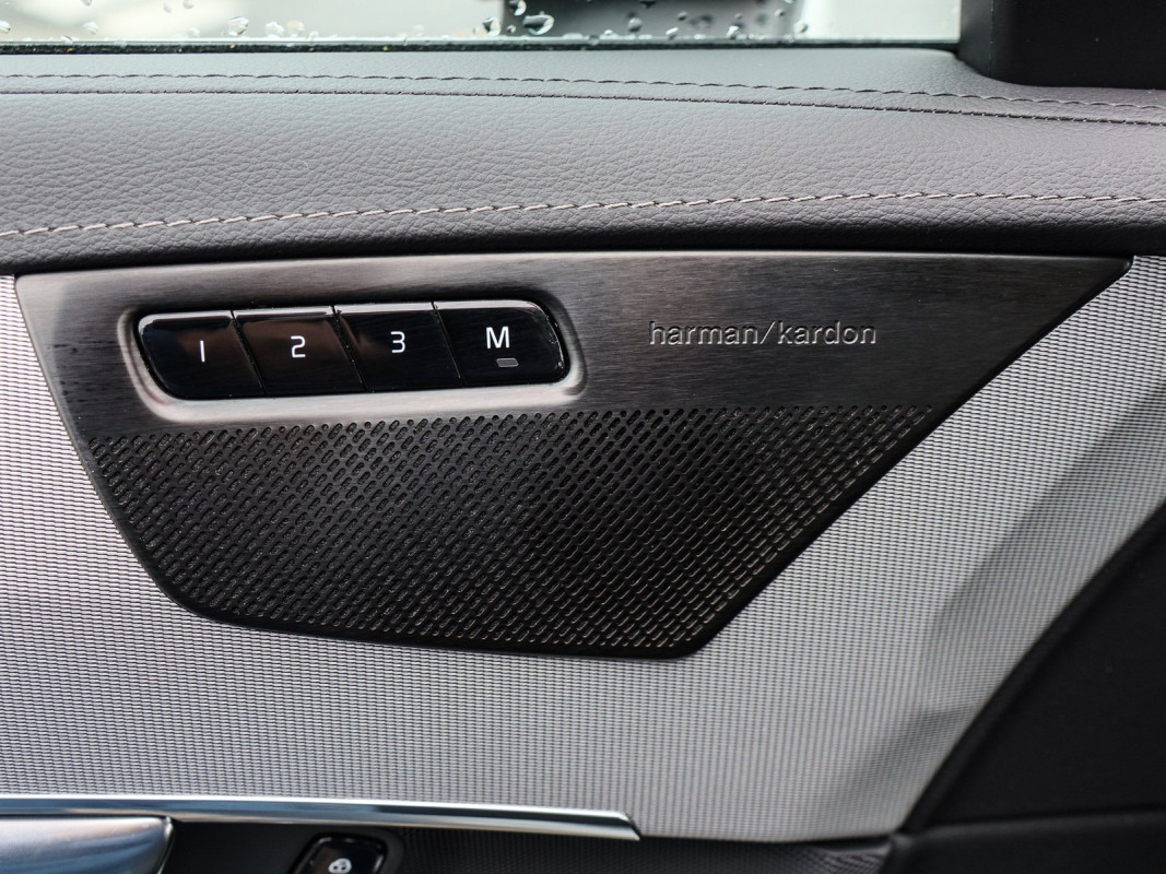 Volvo XC90 T8 AWD Plug-In Hybrid - SUV/Off-road - Weiss - Gebrauchtwagen - Bild 15