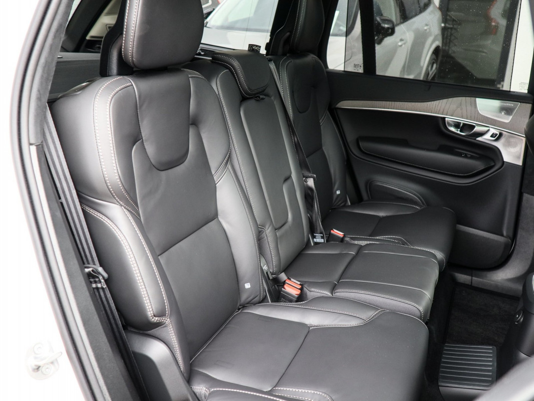 Volvo XC90 T8 Recharge AWD - SUV/Off-road - Weiss - Gebrauchtwagen - Bild 7