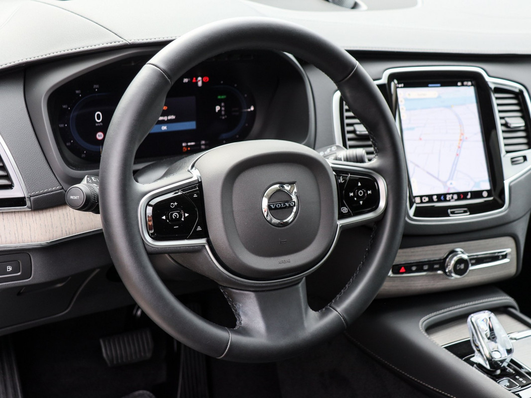 Volvo XC90 T8 Recharge AWD - SUV/Off-road - Weiss - Gebrauchtwagen - Bild 10