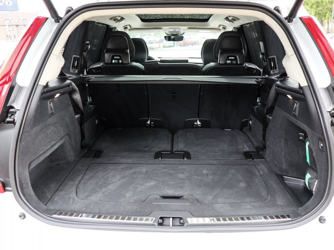 Volvo XC90 T8 Recharge AWD - SUV/Off-road - Weiss - Gebrauchtwagen - Bild 11