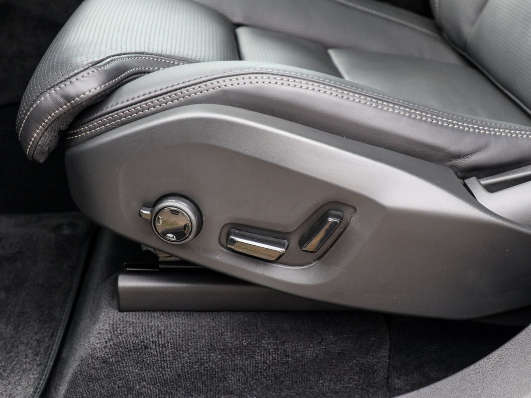 Volvo XC90 T8 Recharge AWD - SUV/Off-road - Weiss - Gebrauchtwagen - Bild 14