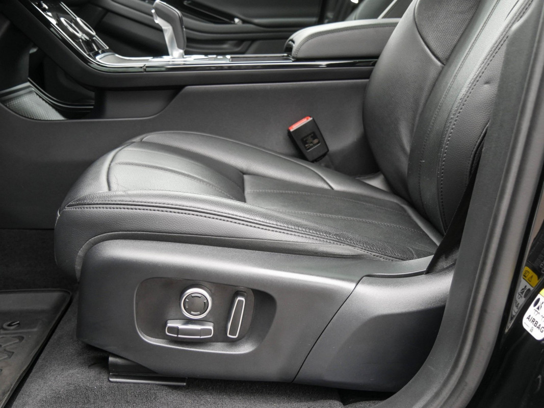 Land Rover Range Rover Evoque P300e S - SUV/Off-road - Schwarz - Gebrauchtwagen - Bild 14