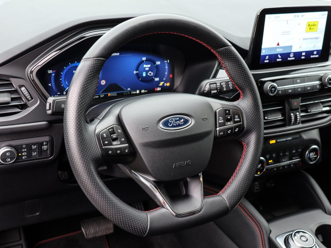 Ford Kuga - SUV/Off-road - Weiss - Gebrauchtwagen - Bild 11