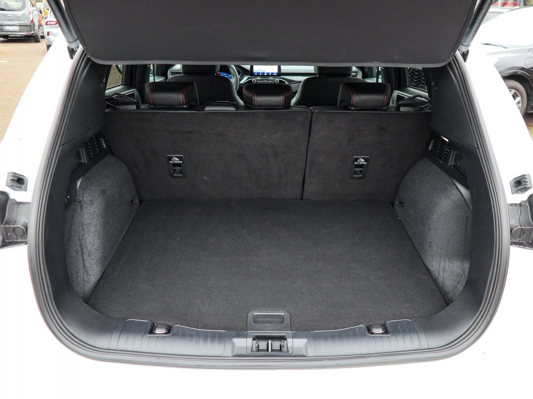 Ford Kuga - SUV/Off-road - Weiss - Gebrauchtwagen - Bild 13