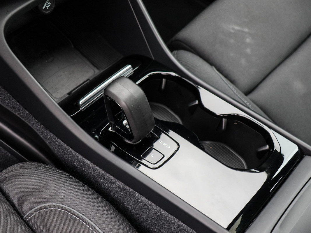 Volvo C40 Recharge - SUV/Off-road - Schwarz - Gebrauchtwagen - Bild 11