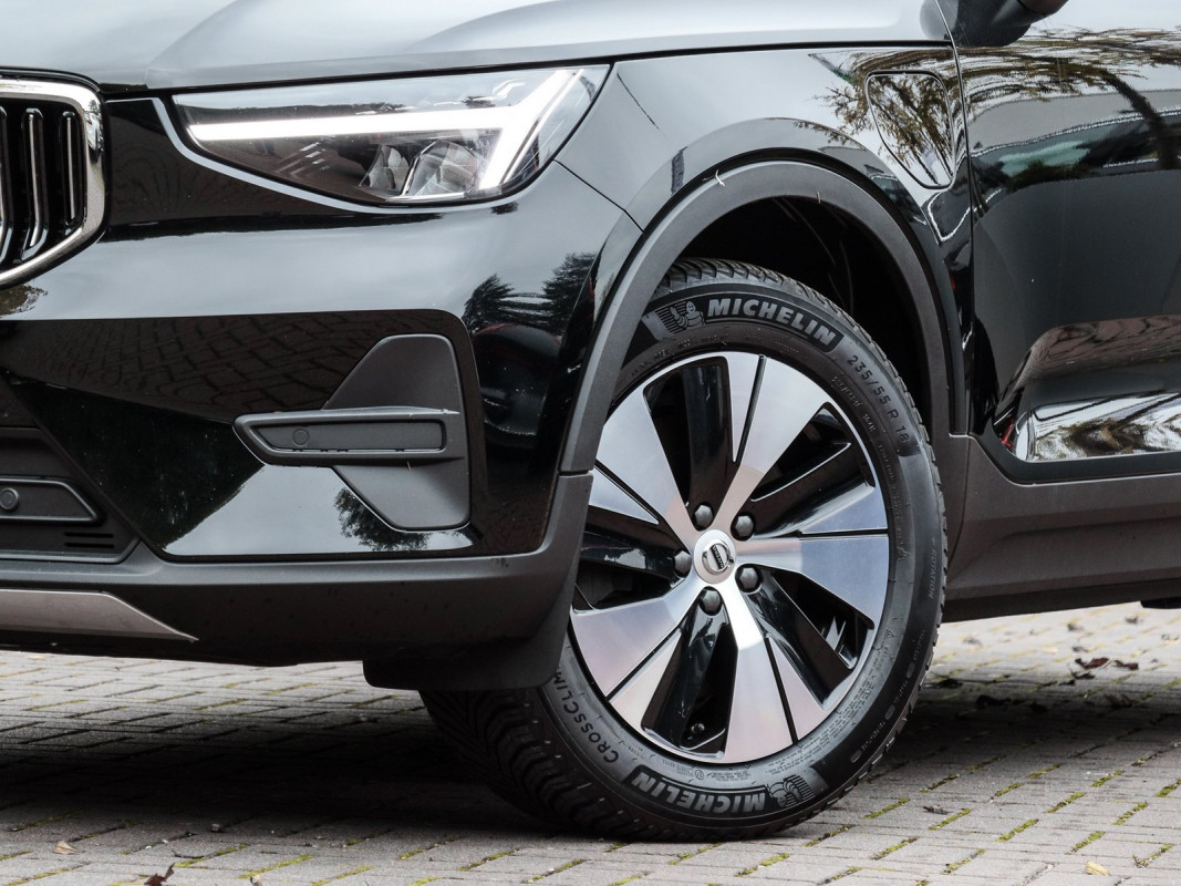 Volvo XC40 T4 - SUV/Off-road - Schwarz - Gebrauchtwagen - Bild 6