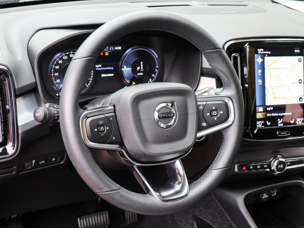 Volvo XC40 T4 - SUV/Off-road - Schwarz - Gebrauchtwagen - Bild 10