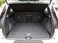 Volvo XC40 T3 - SUV/Off-road - Weiss - Gebrauchtwagen - Bild 12