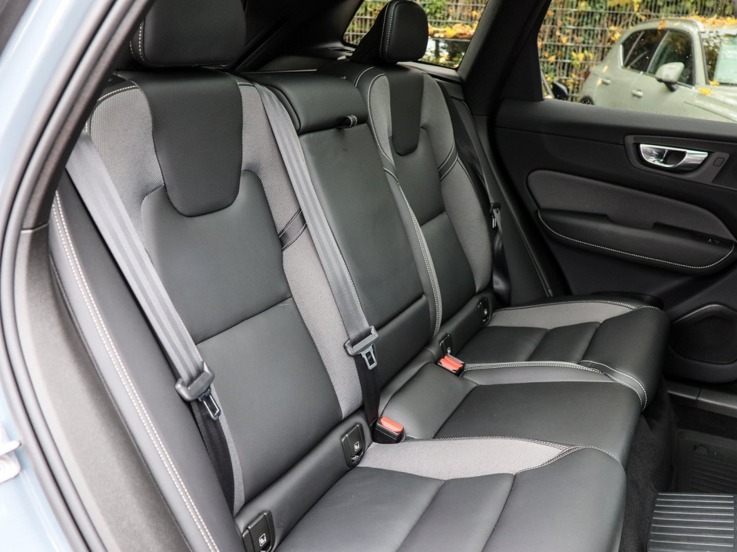 Volvo XC60 T6 - SUV/Off-road - Grau - Gebrauchtwagen - Bild 5