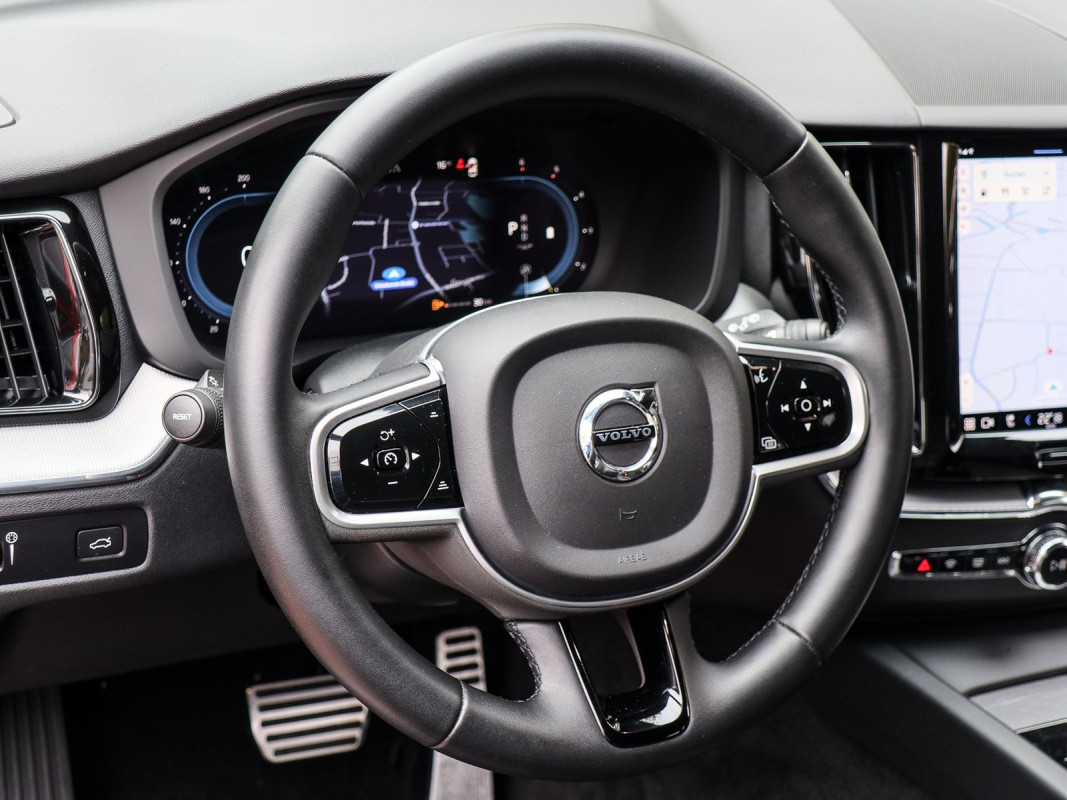 Volvo XC60 B4 (D) - SUV/Off-road - Schwarz - Gebrauchtwagen - Bild 10
