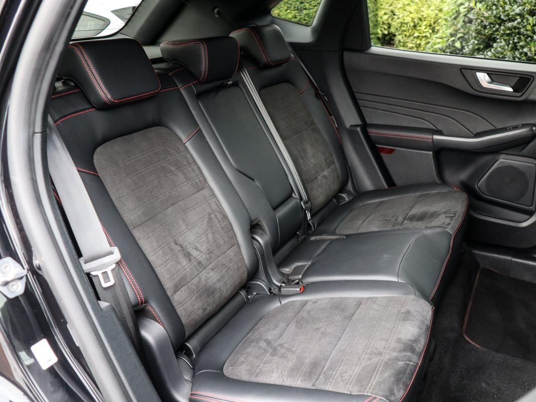 Ford Kuga Plug-In Hybrid ST-Line X Winter P. Techn.P. Stly P. - SUV/Off-road - Schwarz - Gebrauchtwagen - Bild 5