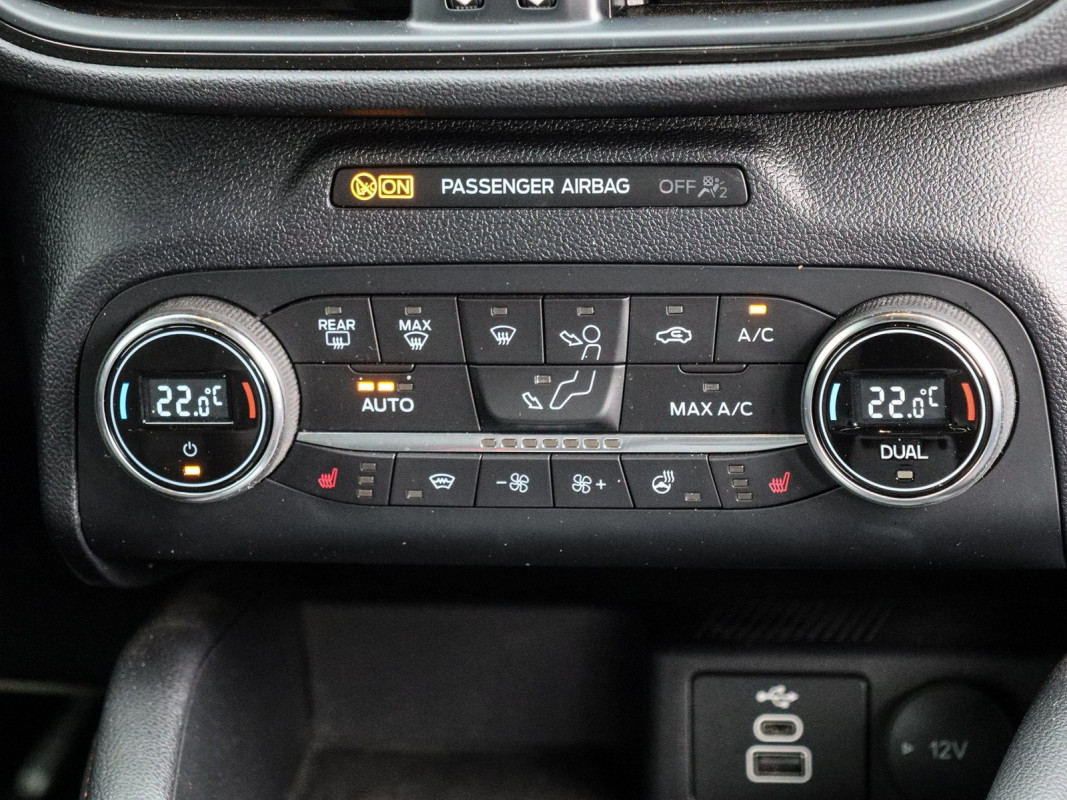 Ford Kuga Plug-In Hybrid ST-Line X Winter P. Techn.P. Stly P. - SUV/Off-road - Schwarz - Gebrauchtwagen - Bild 10