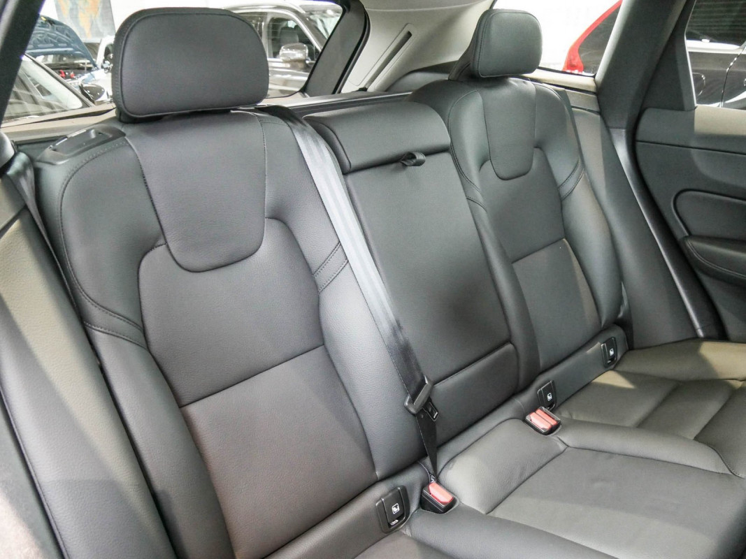 Volvo XC60 T8 Plus Dark - SUV/Off-road - Blau - Gebrauchtwagen - Bild 7
