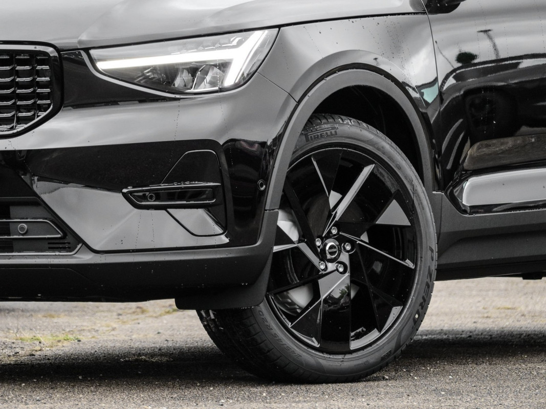 Volvo XC40 B3 - SUV/Off-road - Schwarz - Neuwagen - Bild 5