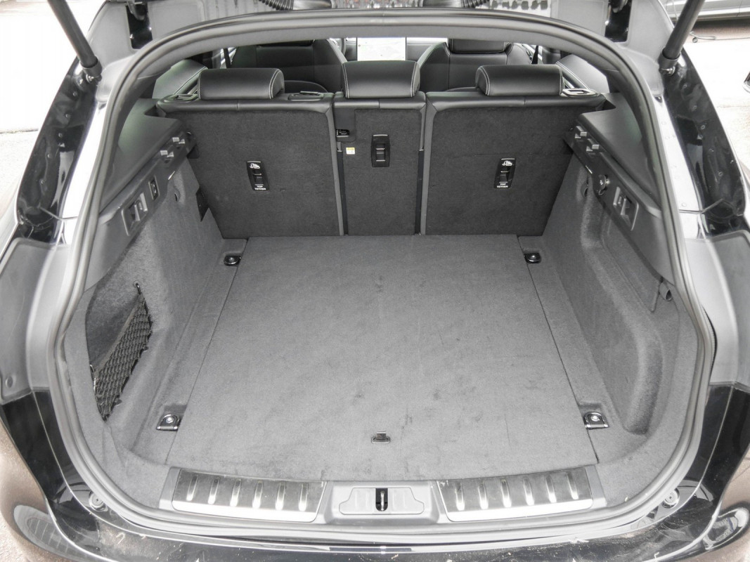 Jaguar F-PACE D300 R-Dynamic SE 90th Anniversary Edition - SUV/Off-road - Schwarz - Gebrauchtwagen - Bild 15