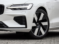 Volvo V60 T6 Recharge Plug-In Hybrid AWD - Kombi - Weiss - Gebrauchtwagen - Bild 6