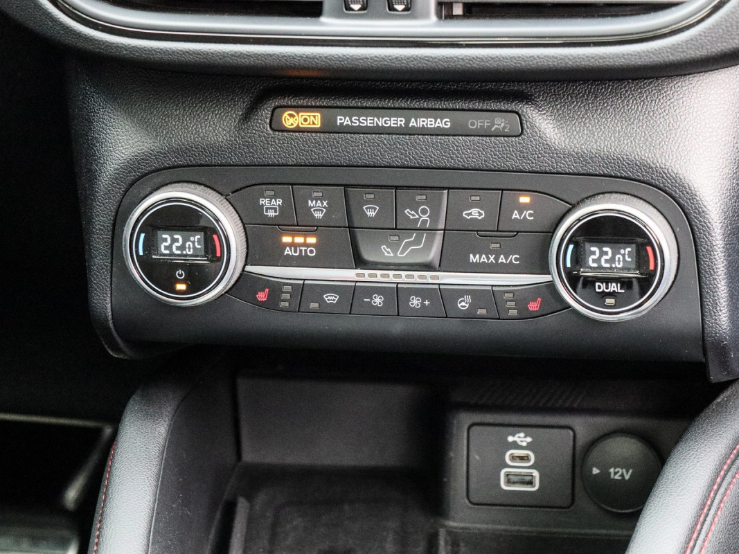 Ford Kuga - SUV/Off-road - Blau - Gebrauchtwagen - Bild 10