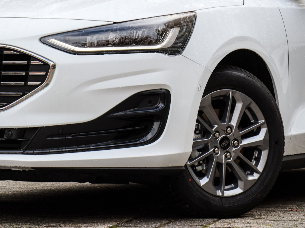 Ford Focus Turnier 1.0 EcoBoost - Kombi - Weiss - Neuwagen - Bild 5