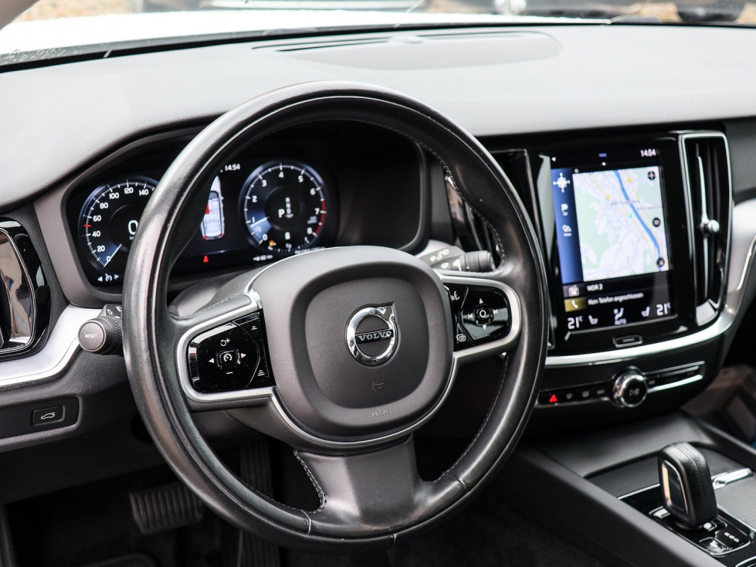 Volvo V60 B3 Benzin - Kombi - Weiss - Gebrauchtwagen - Bild 10