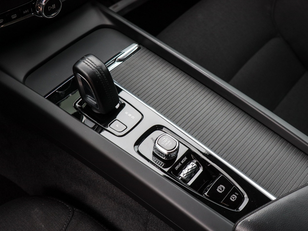 Volvo V60 B3 Benzin - Kombi - Weiss - Gebrauchtwagen - Bild 11