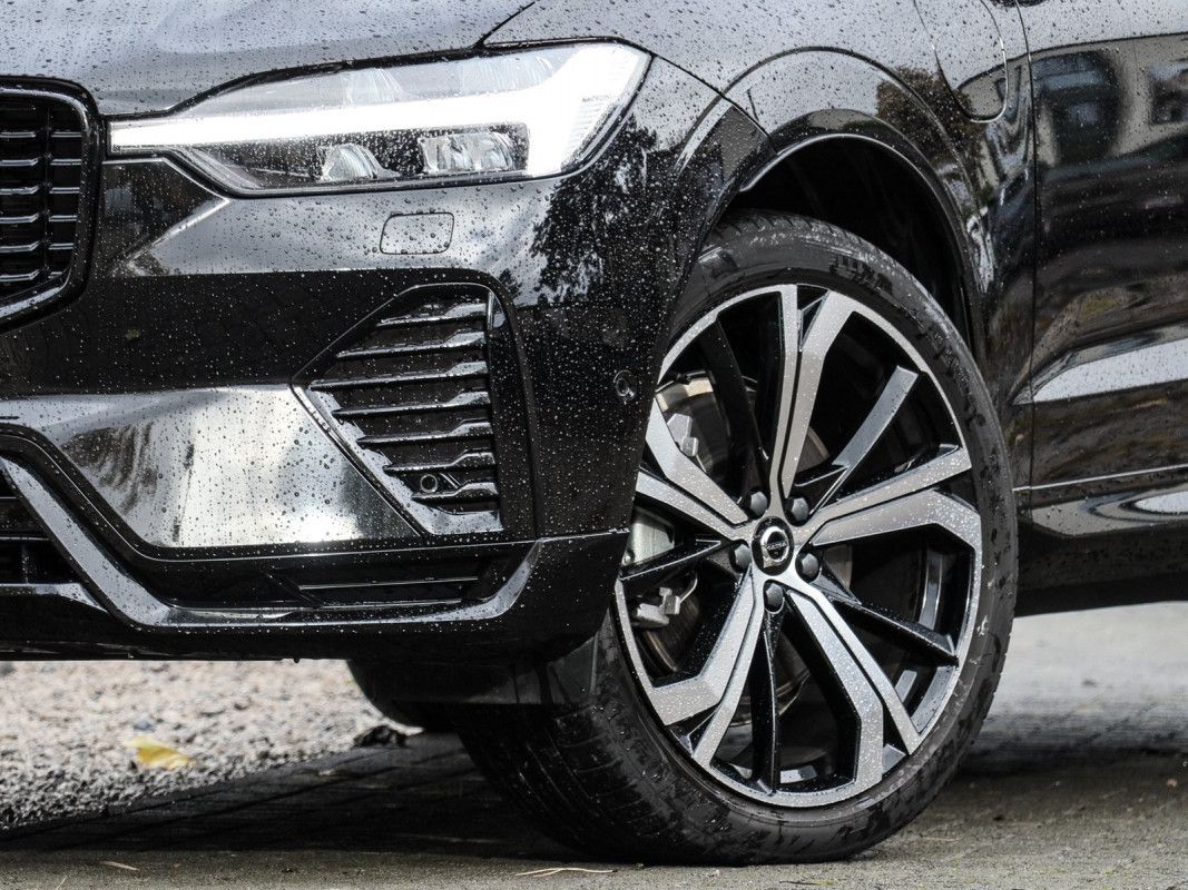 Volvo XC60 T8 AWD - SUV/Off-road - Schwarz - Gebrauchtwagen - Bild 6