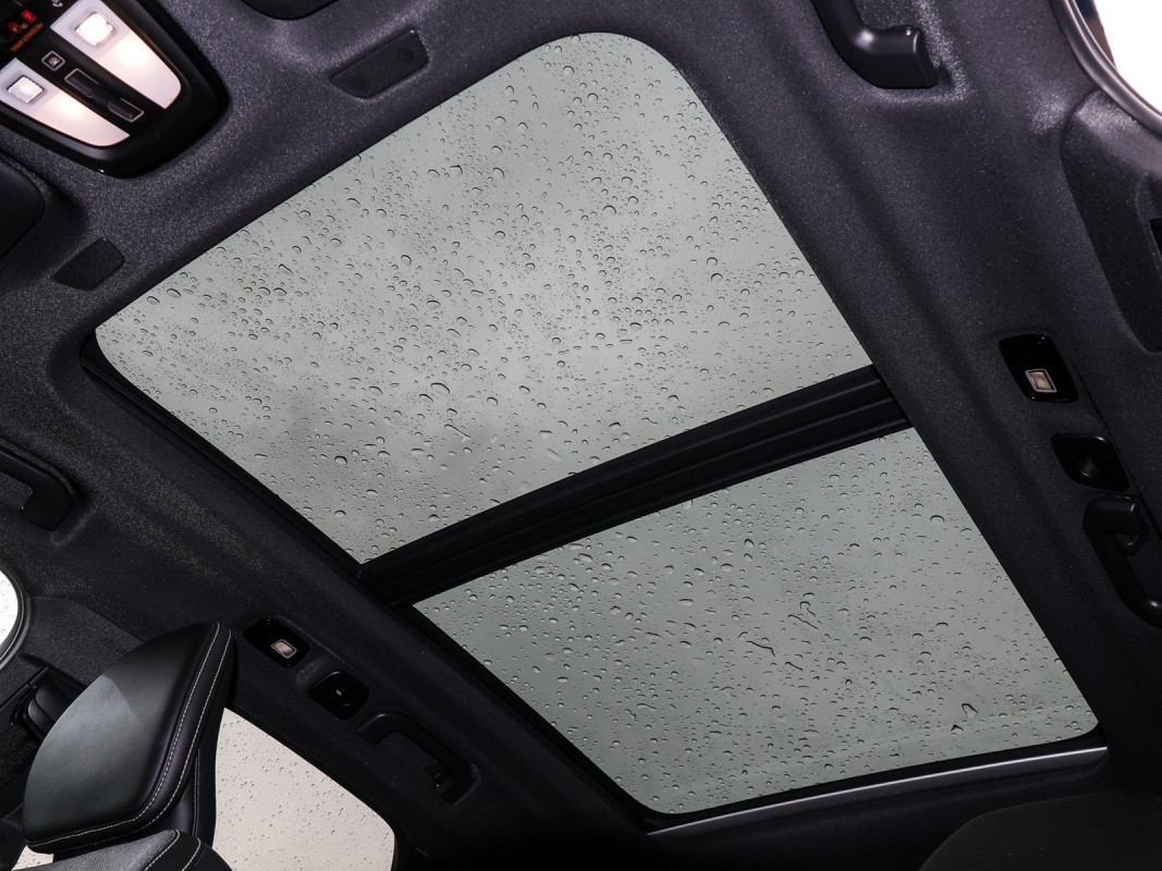 Volvo XC60 T8 AWD - SUV/Off-road - Schwarz - Gebrauchtwagen - Bild 12