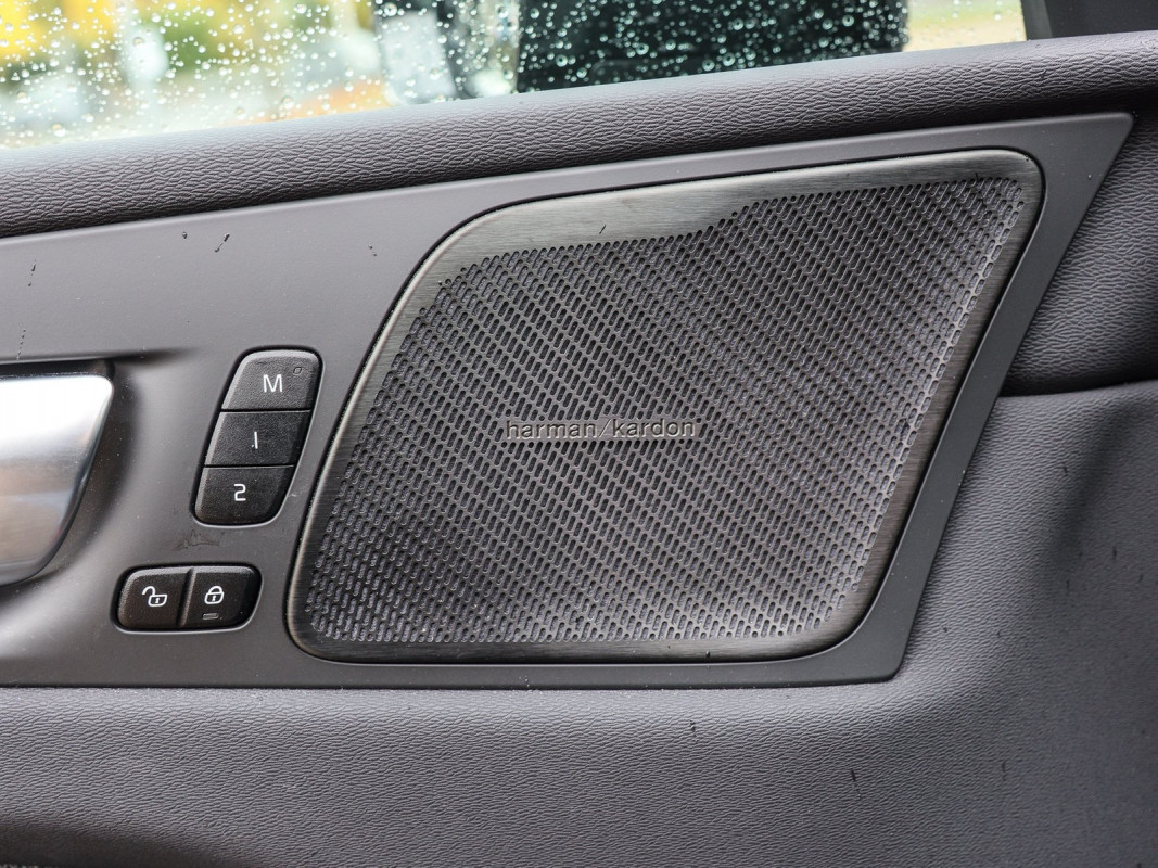 Volvo XC60 T8 AWD - SUV/Off-road - Schwarz - Gebrauchtwagen - Bild 15