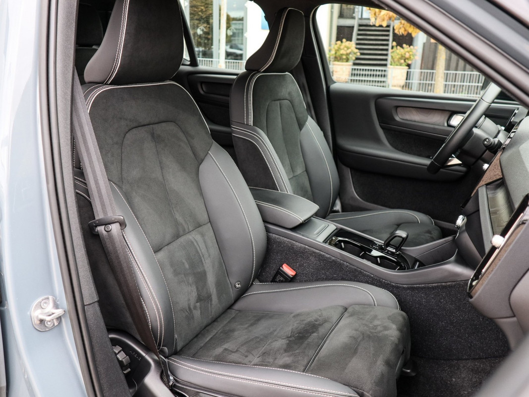 Volvo XC40 Twin Motor - SUV/Off-road - Grau - Gebrauchtwagen - Bild 7