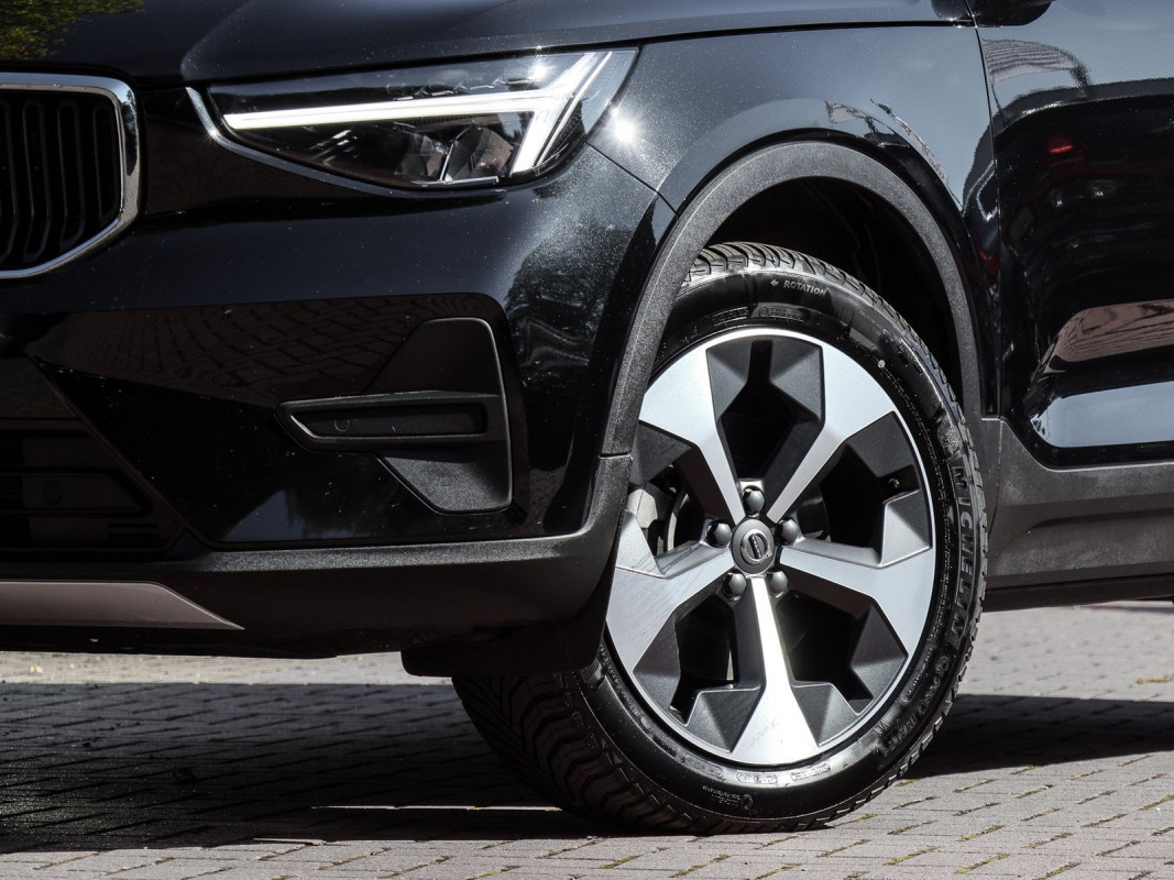 Volvo XC40 B3 - SUV/Off-road - Schwarz - Gebrauchtwagen - Bild 6