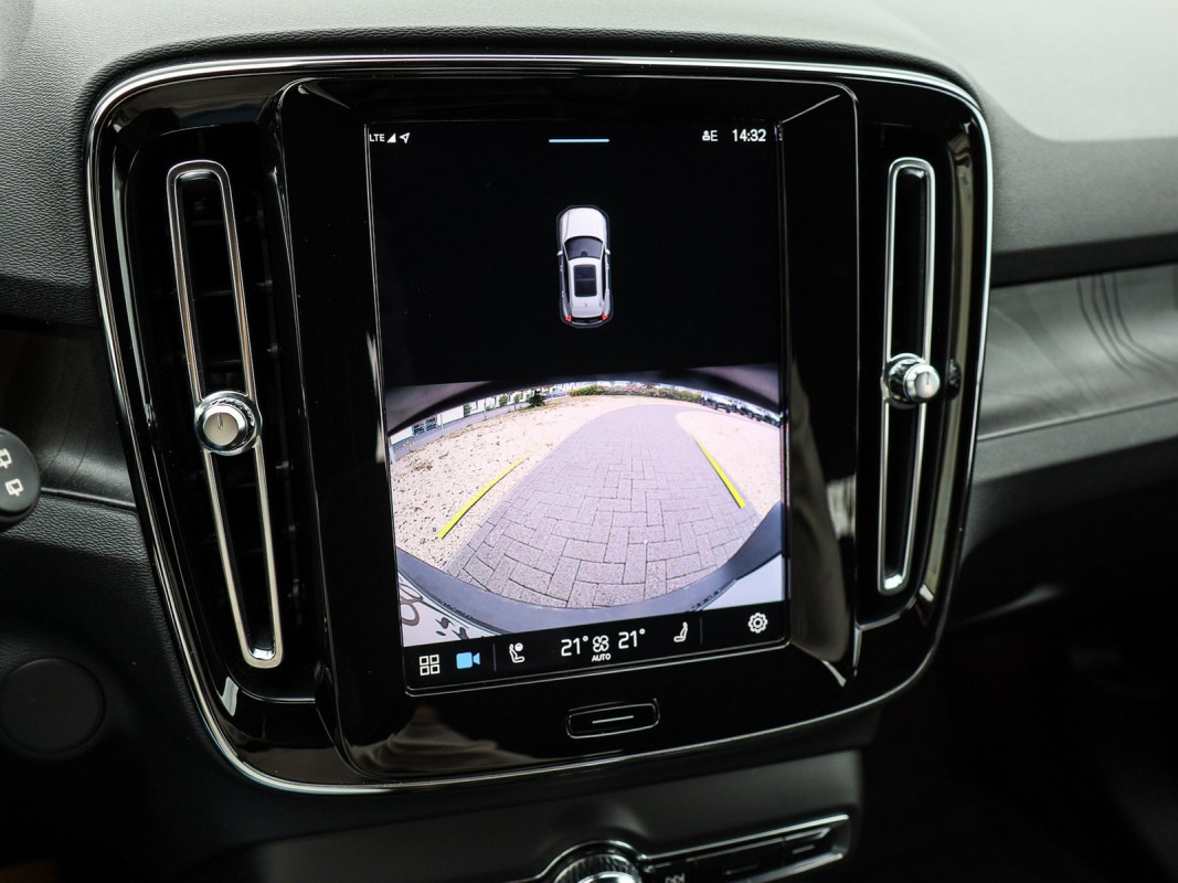 Volvo XC40 Twin Motor - SUV/Off-road - Grau - Gebrauchtwagen - Bild 13