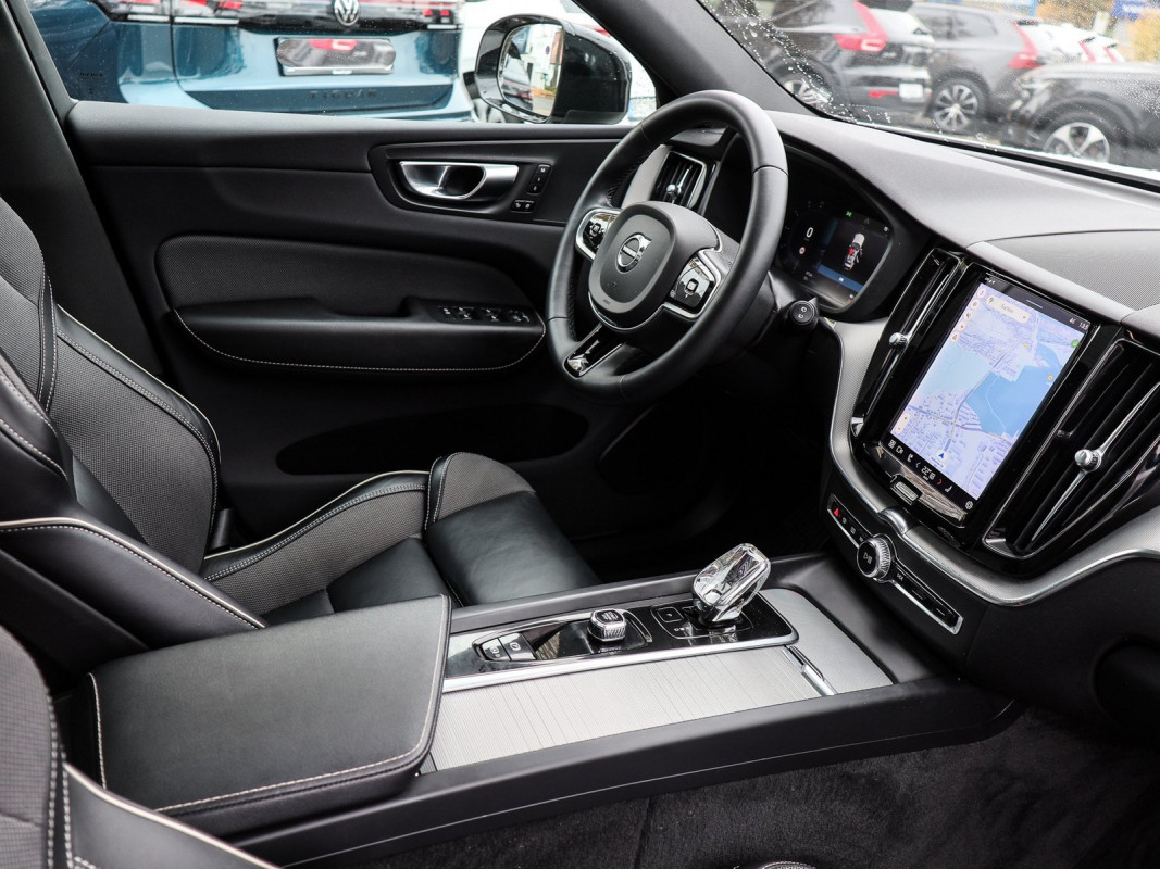 Volvo XC60 T6 - SUV/Off-road - Weiss - Gebrauchtwagen - Bild 3