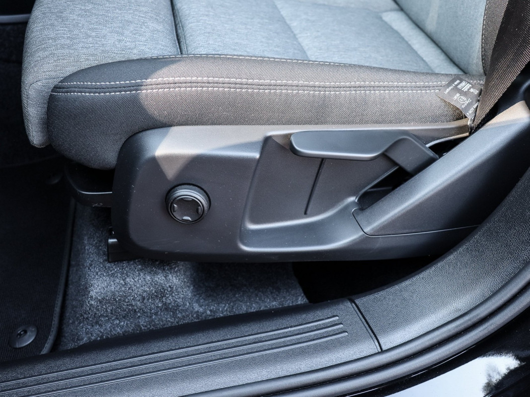 Volvo XC40 B3 - SUV/Off-road - Schwarz - Gebrauchtwagen - Bild 15