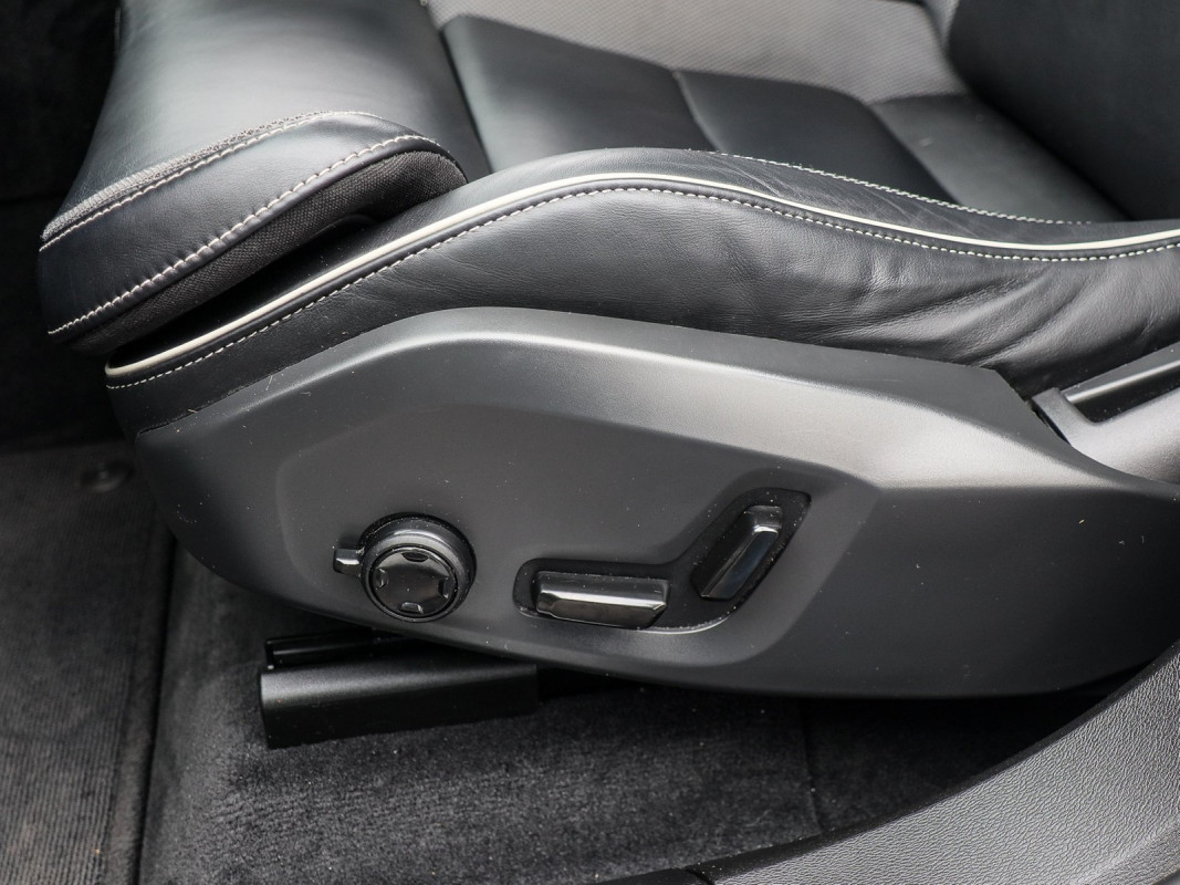 Volvo XC60 T6 - SUV/Off-road - Weiss - Gebrauchtwagen - Bild 14