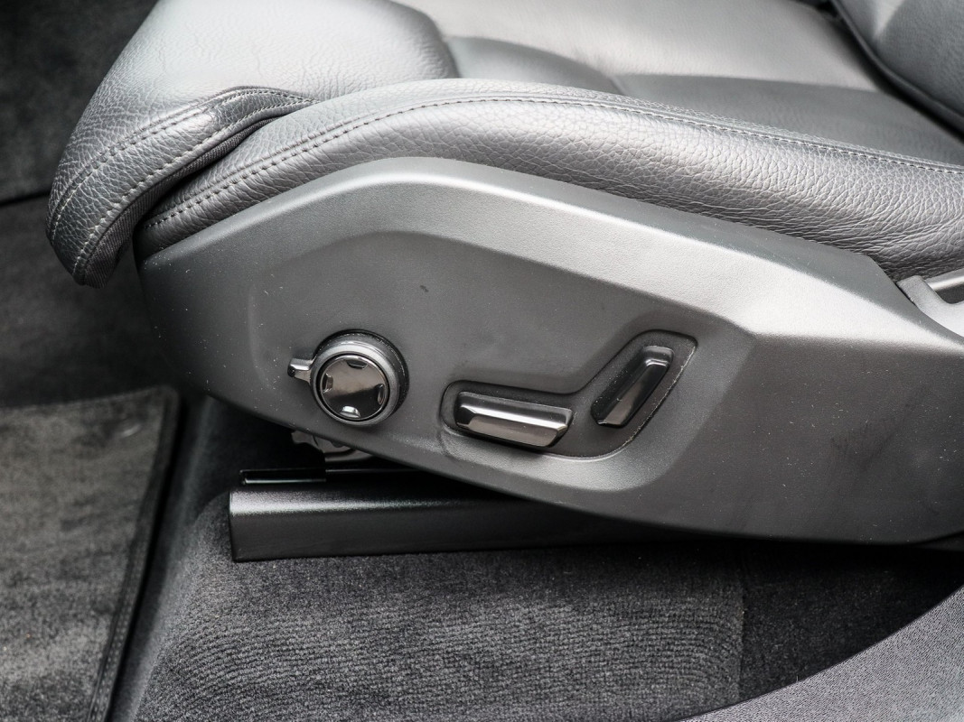 Volvo XC90 T8 AWD Plug-In Hybrid - SUV/Off-road - Grau - Gebrauchtwagen - Bild 14