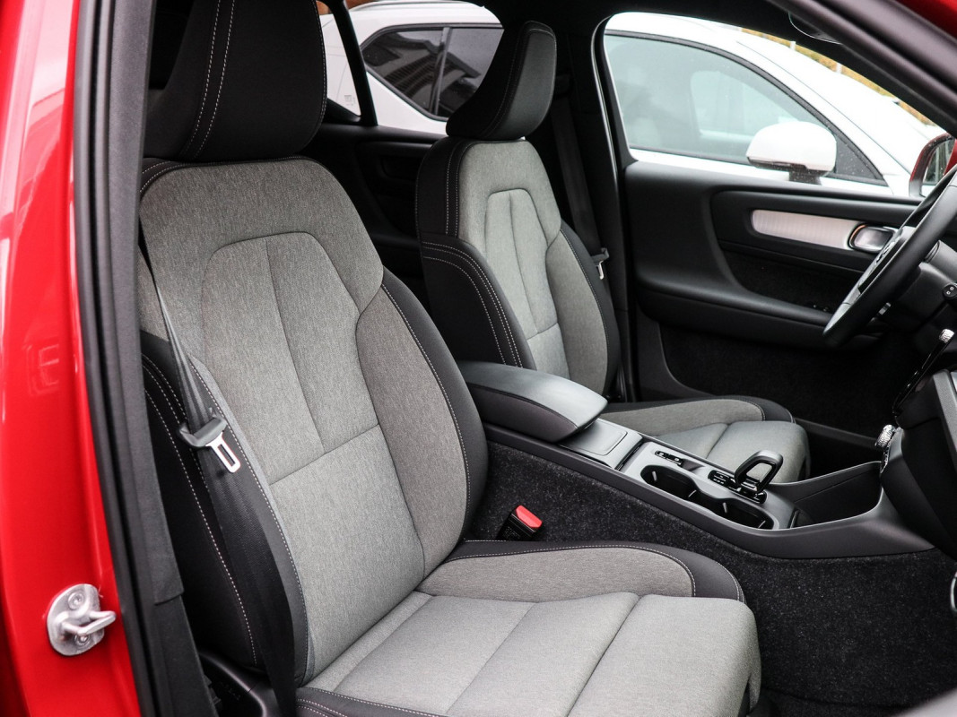 Volvo XC40 B3 (B) - SUV/Off-road - Rot - Gebrauchtwagen - Bild 7
