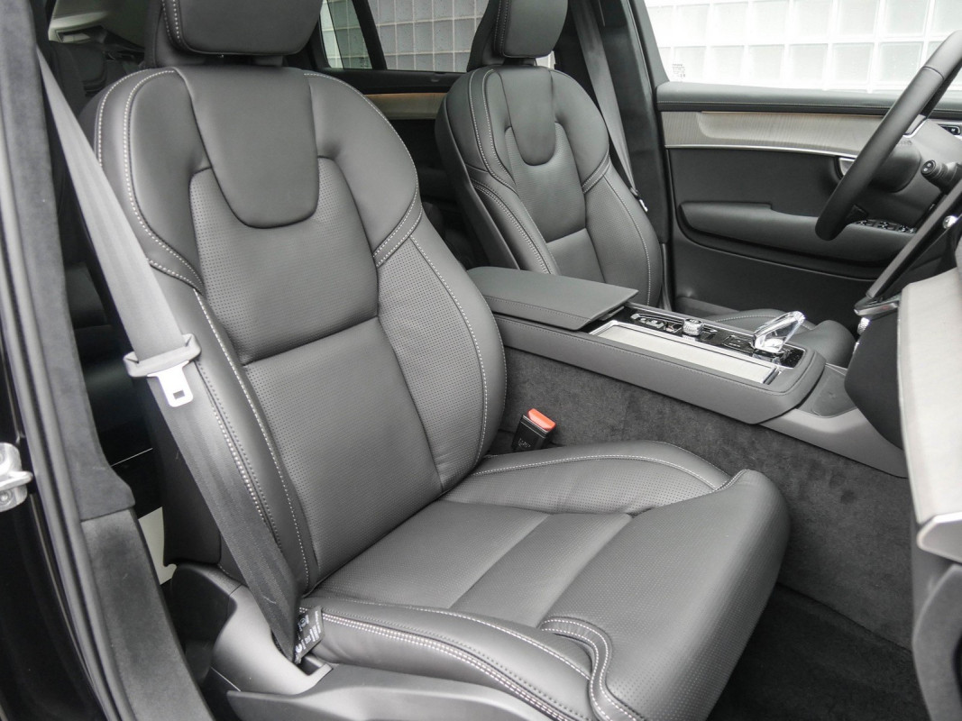 Volvo XC90 - SUV/Off-road - Schwarz - Gebrauchtwagen - Bild 5