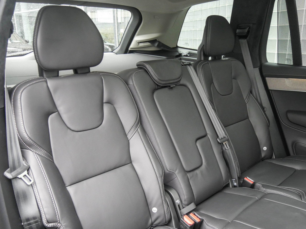 Volvo XC90 - SUV/Off-road - Schwarz - Gebrauchtwagen - Bild 7