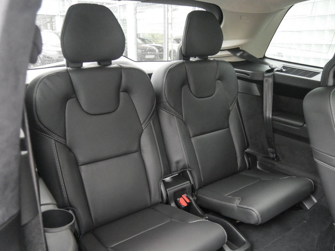 Volvo XC90 - SUV/Off-road - Schwarz - Gebrauchtwagen - Bild 9