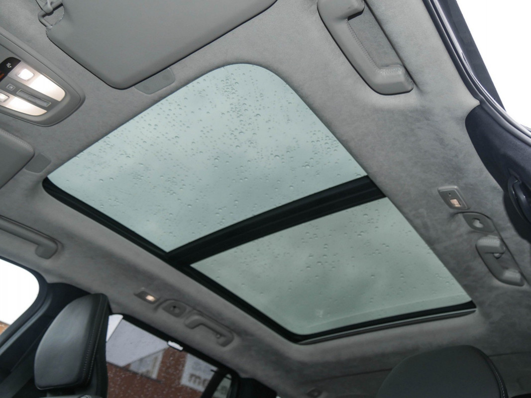 Volvo XC90 - SUV/Off-road - Schwarz - Gebrauchtwagen - Bild 12