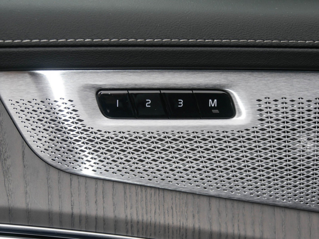 Volvo XC90 - SUV/Off-road - Schwarz - Gebrauchtwagen - Bild 14