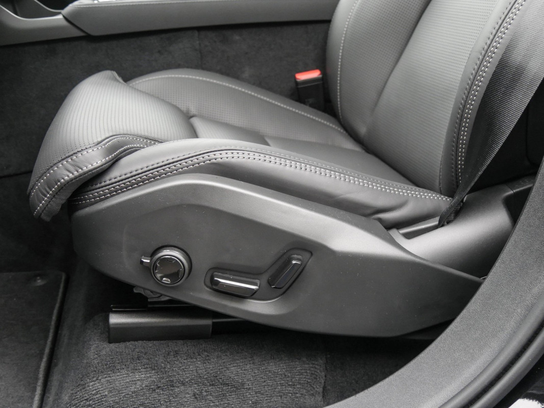 Volvo XC90 - SUV/Off-road - Schwarz - Gebrauchtwagen - Bild 15