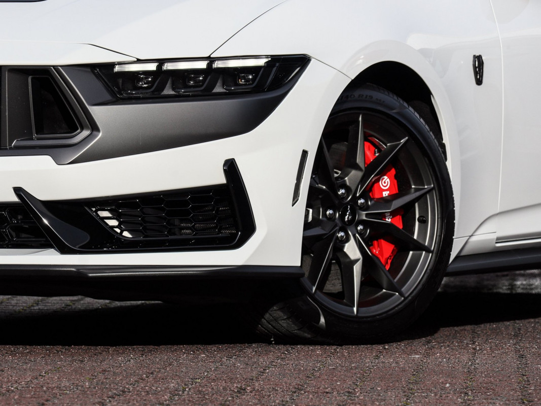 Ford Mustang Fastback - Sportwagen/Coupé - Weiss - Neuwagen - Bild 5