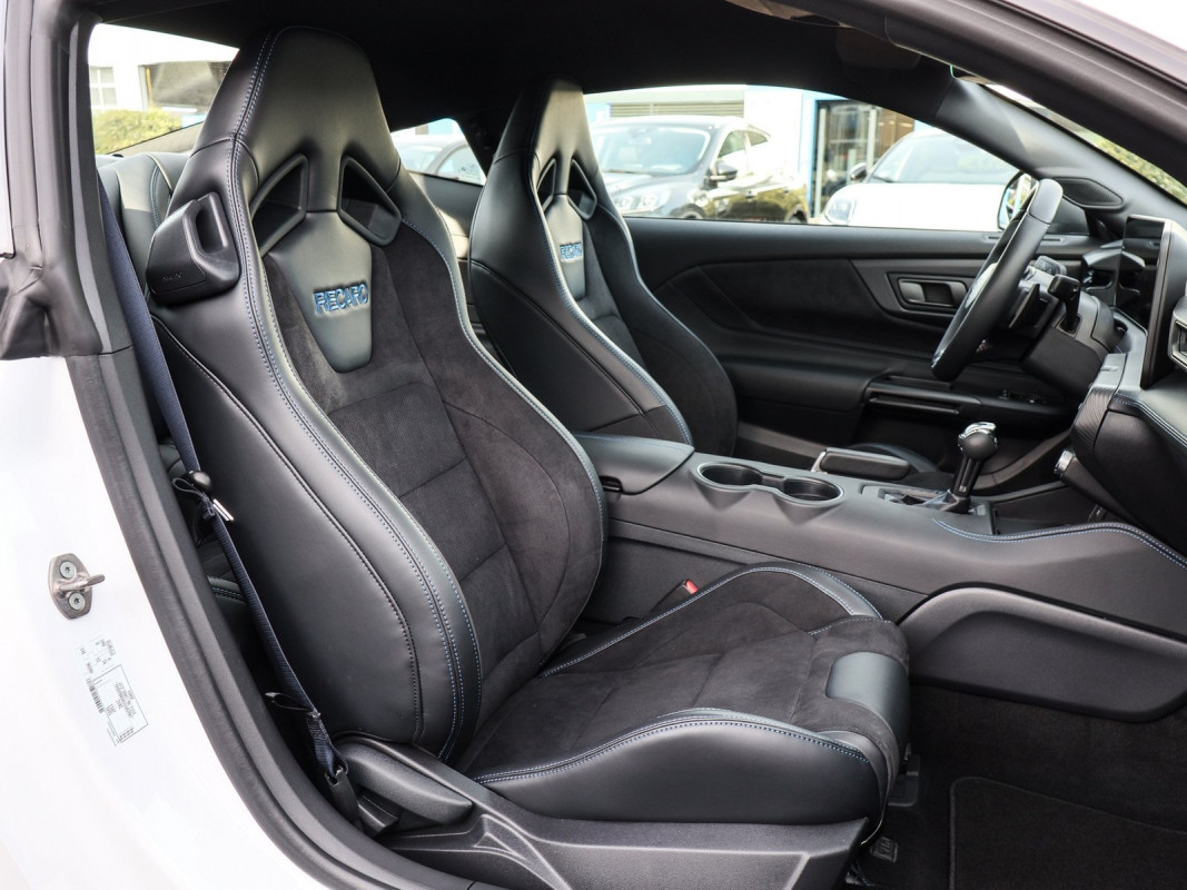 Ford Mustang Fastback - Sportwagen/Coupé - Weiss - Neuwagen - Bild 6