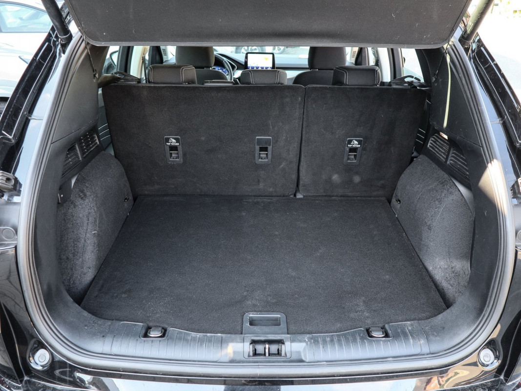 Ford Kuga - SUV/Off-road - Schwarz - Gebrauchtwagen - Bild 13