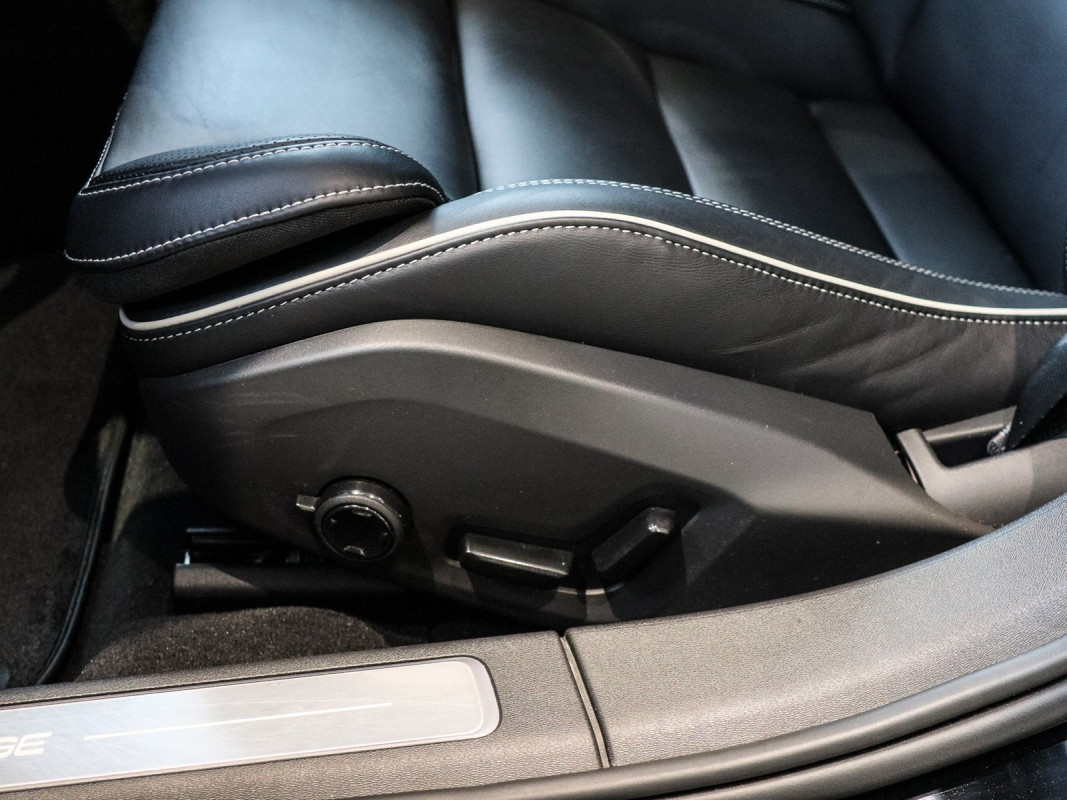 Volvo S90 T8 Recharge AWD - Limousine - Schwarz - Gebrauchtwagen - Bild 14