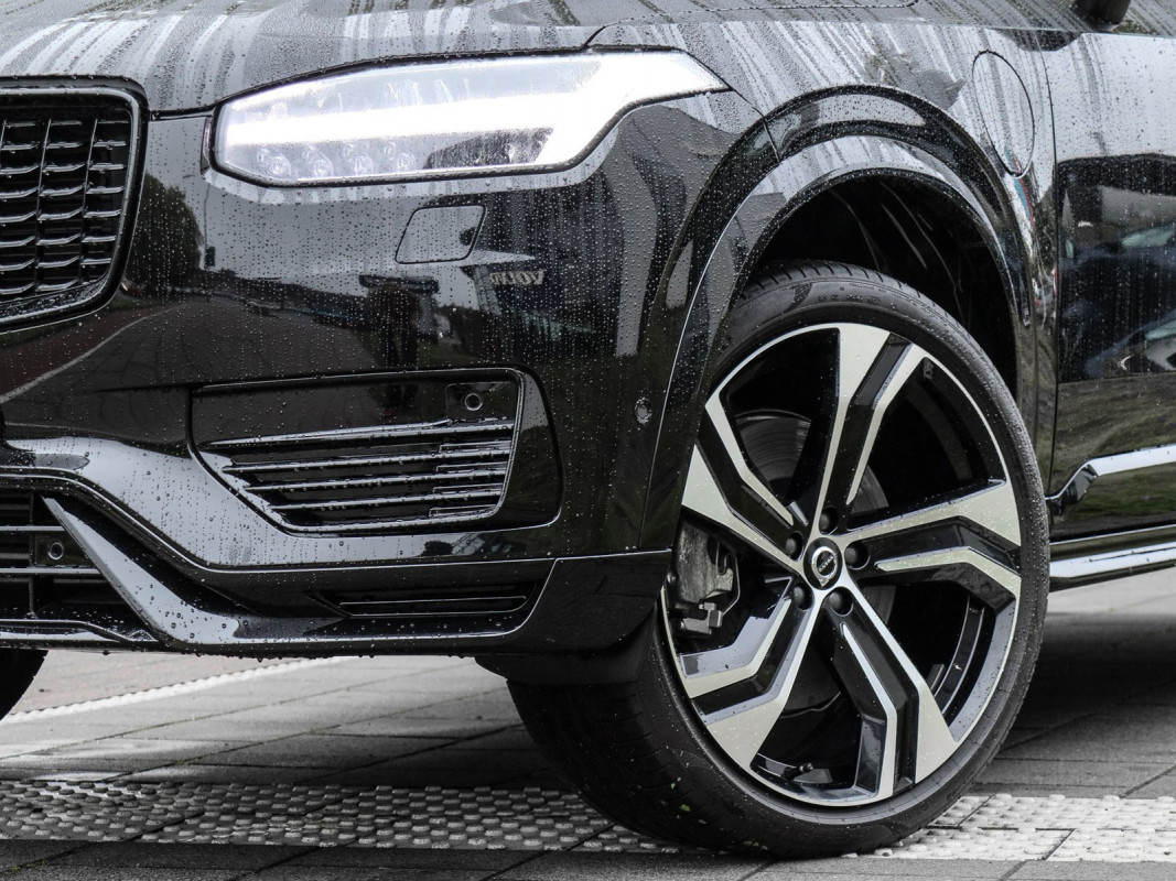 Volvo XC90 T8 Plug-In Hybrid AWD - SUV/Off-road - Schwarz - Gebrauchtwagen - Bild 6