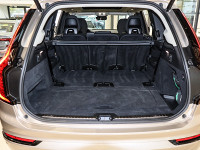 Volvo XC90 T8 AWD Recharge Reskin - SUV/Off-road - Braun - Gebrauchtwagen - Bild 11