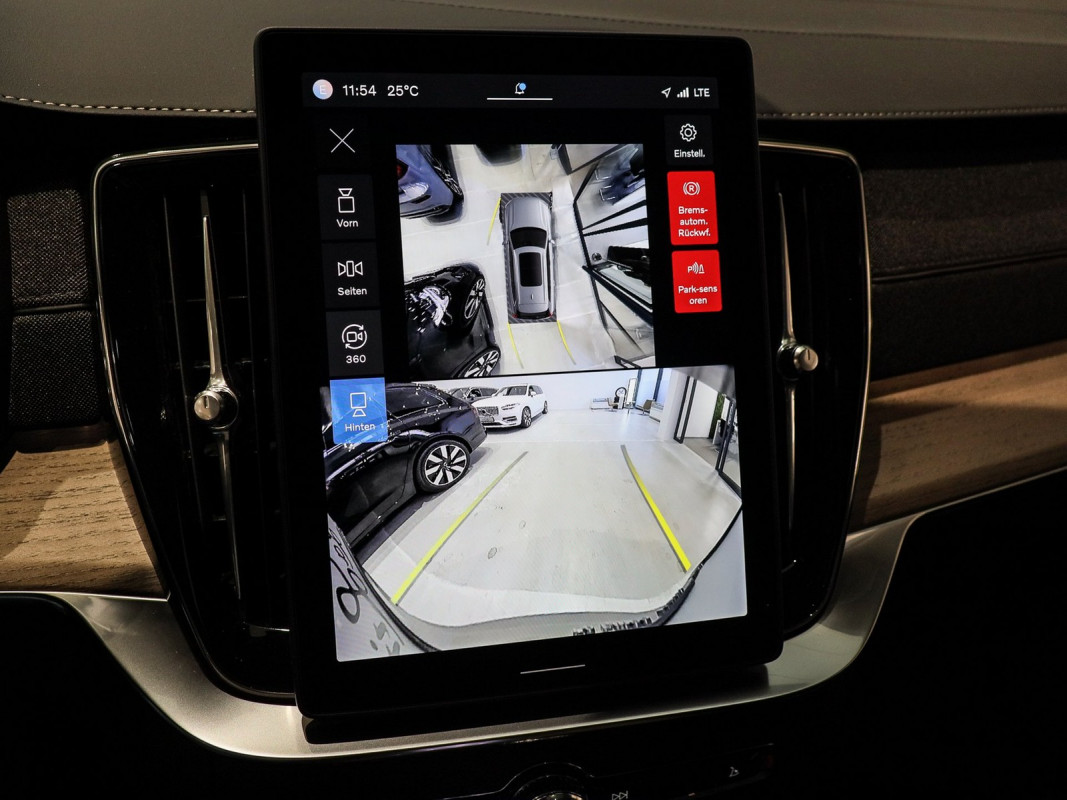 Volvo XC90 T8 AWD Recharge Reskin - SUV/Off-road - Braun - Gebrauchtwagen - Bild 13