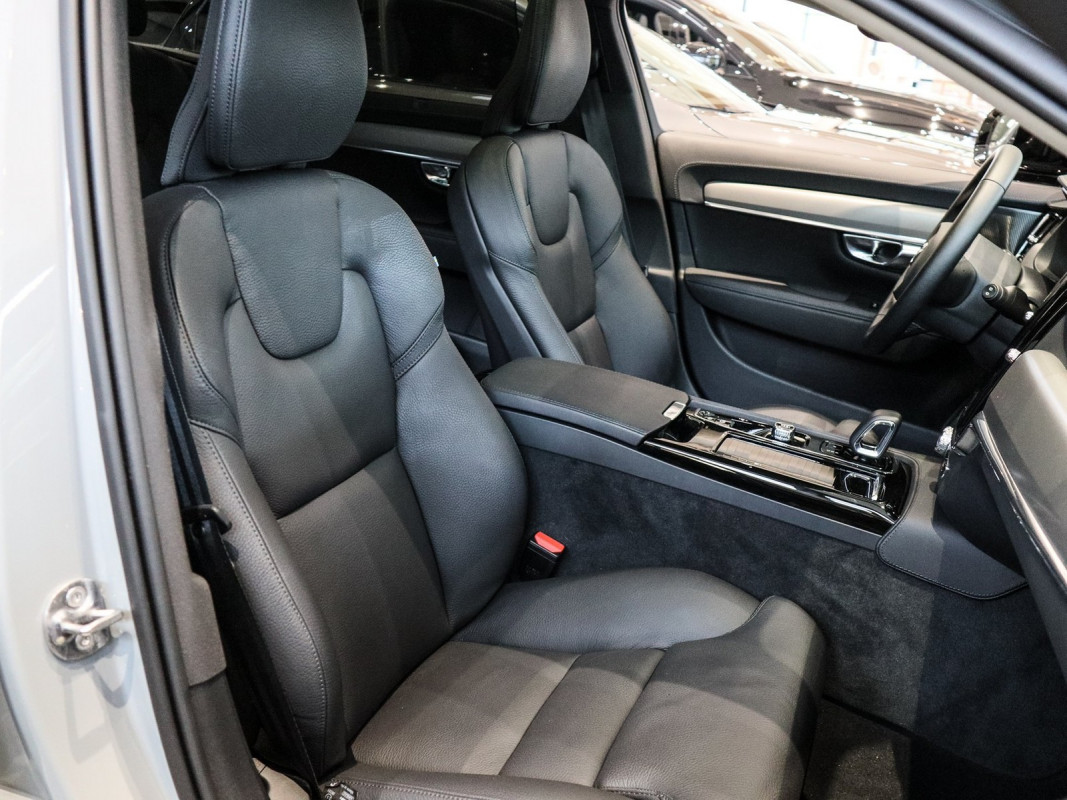 Volvo V90 T6 Recharge AWD - Kombi - Grau - Gebrauchtwagen - Bild 7