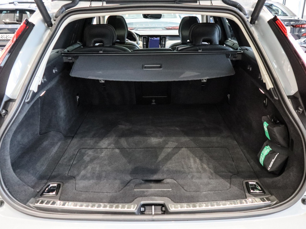 Volvo V90 T6 Recharge AWD - Kombi - Grau - Gebrauchtwagen - Bild 12